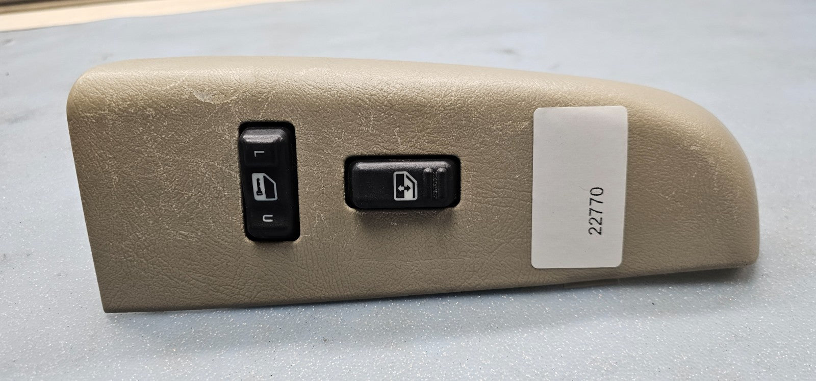 🔥99-02 Silverado SIERRA Front RIGHT Passenger Power Window Switch Lock TAN