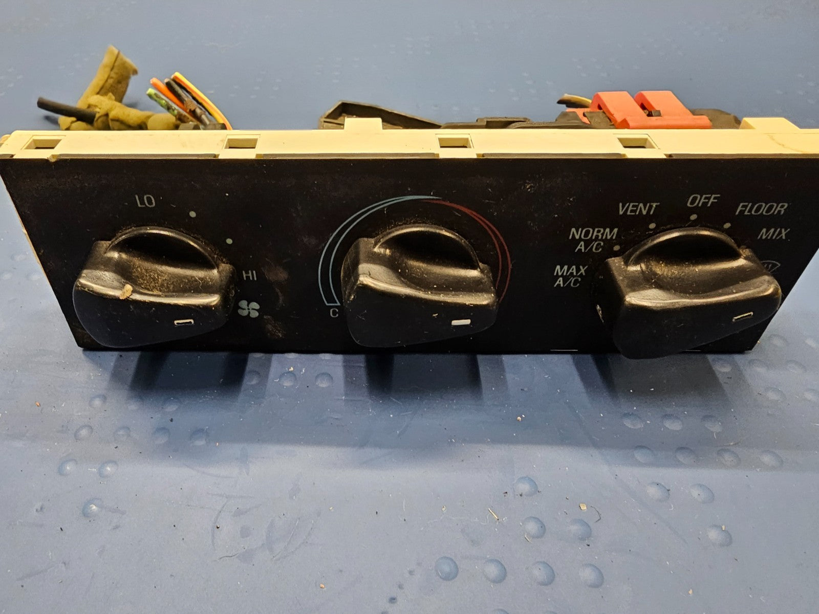92-96 Ford Truck F150 F-250 F-350 Bronco Heater HVAC Climate Control Temperature