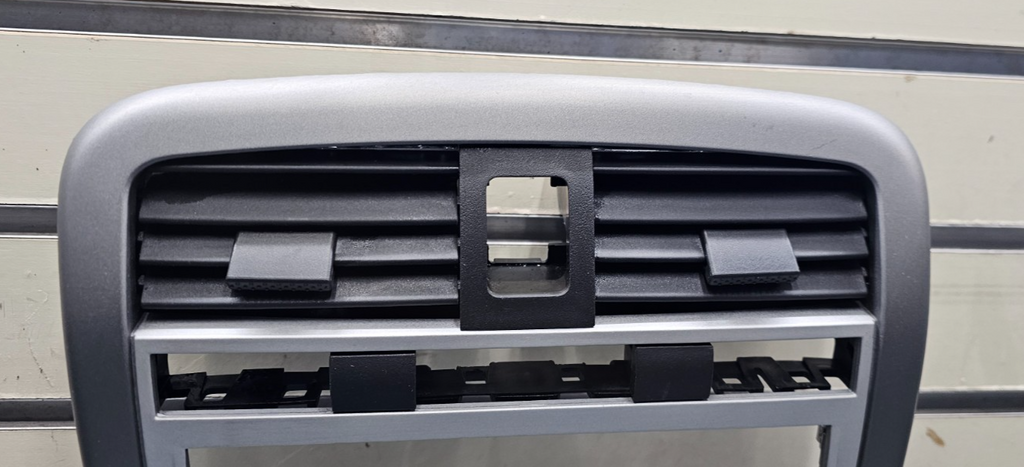 🔥07-09 Chevy Equinox Center Dash Radio Climate Bezel Surround Trim Silver