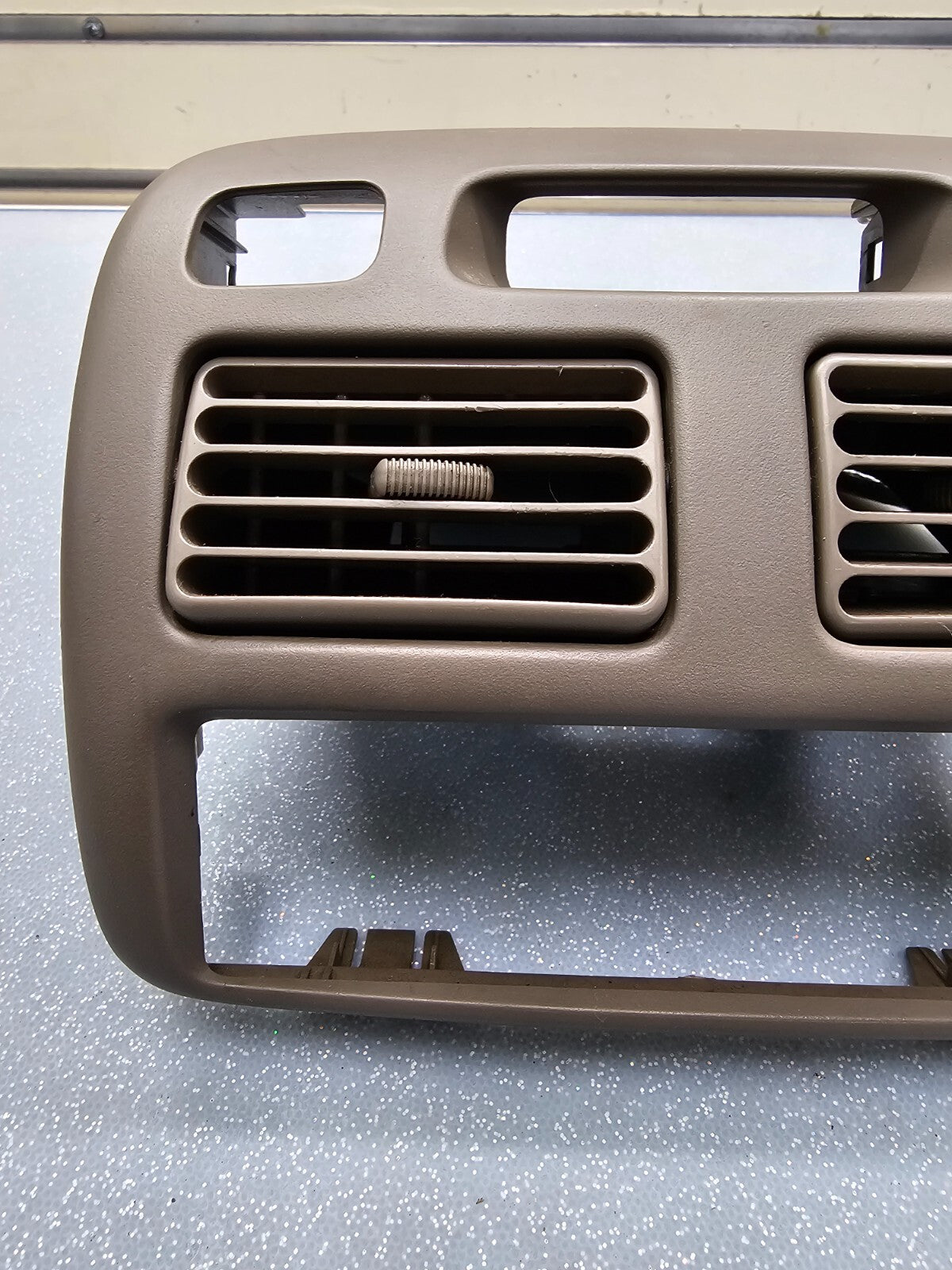 🔥98-02 Toyota Corolla Center Dash AC Air Vent Grille Radio Bezel Trim Panel B34