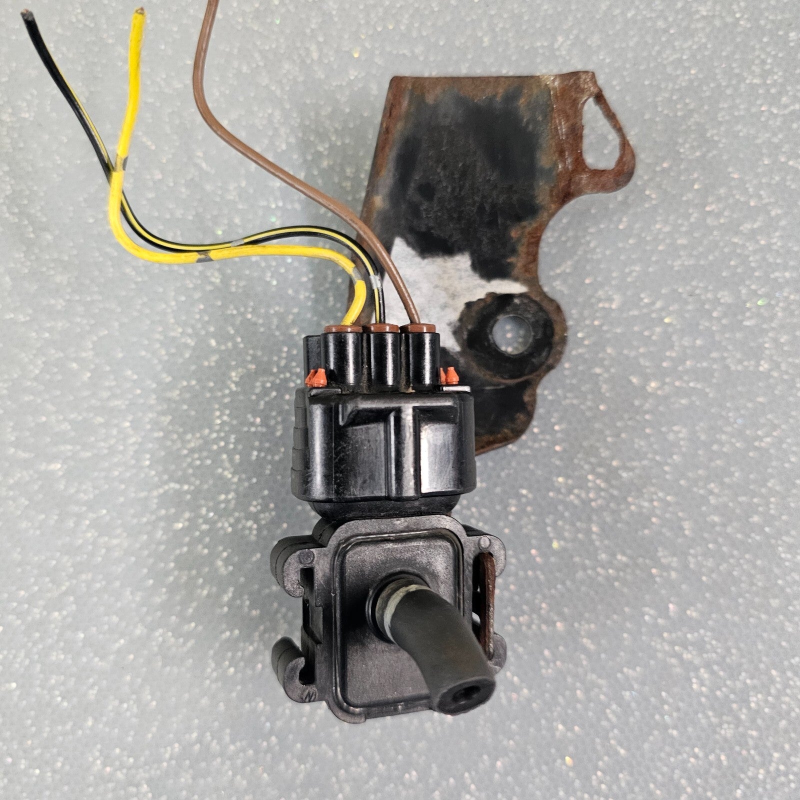 🔥1997-2001 Toyota Camry Lexus ES300 Fuel Vapor Pressure Sensor Genuine OEM