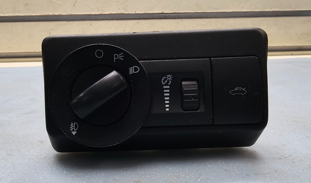 🔥06-09 Fusion Milan Dash Headlight Interior Panel Dimmer Trunk Switch Assembly
