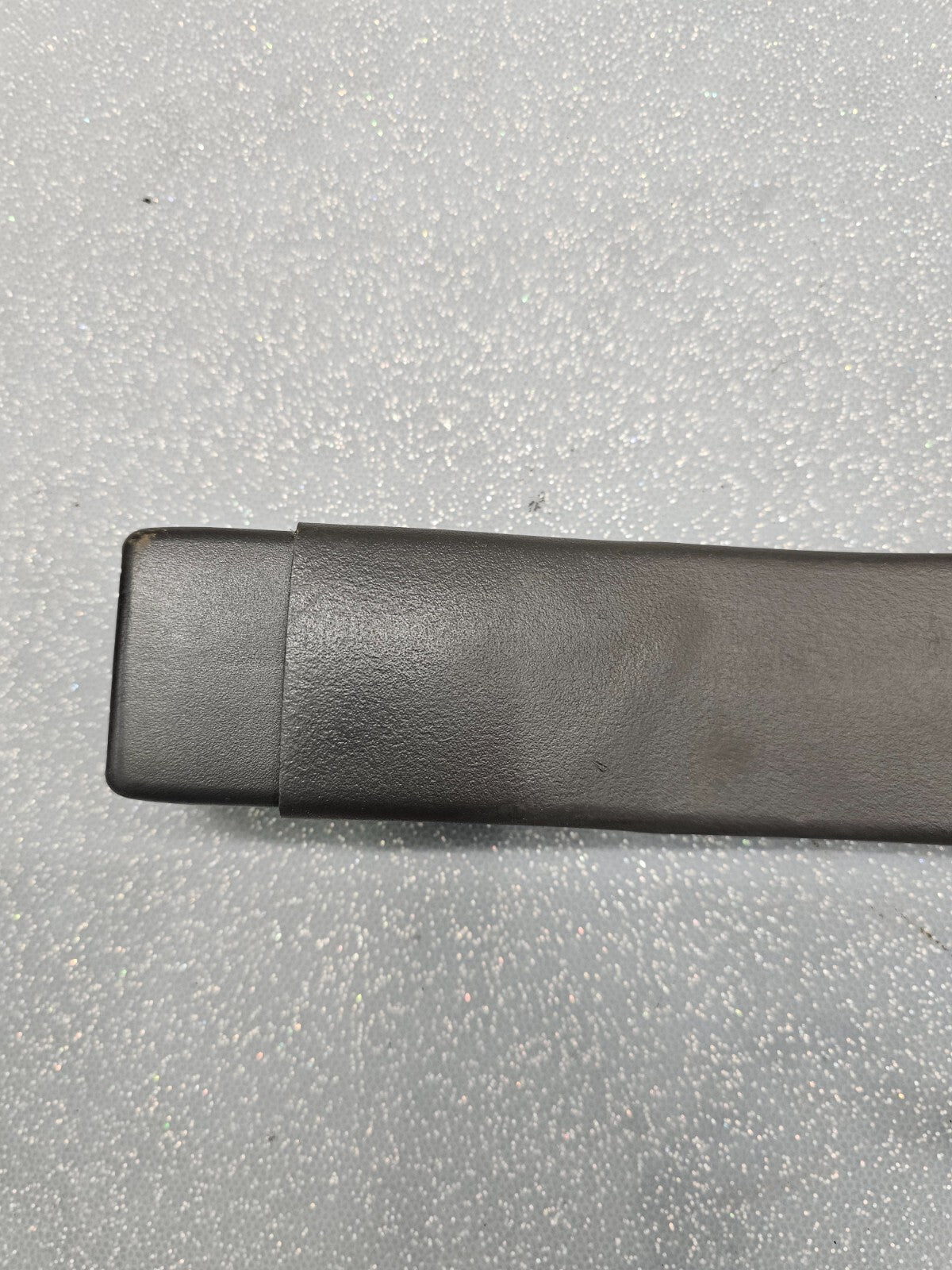 03-06 Escalade Chevy Silverado Tahoe Yukon Front LEFT RIGHT Seat Belt Buckle OEM