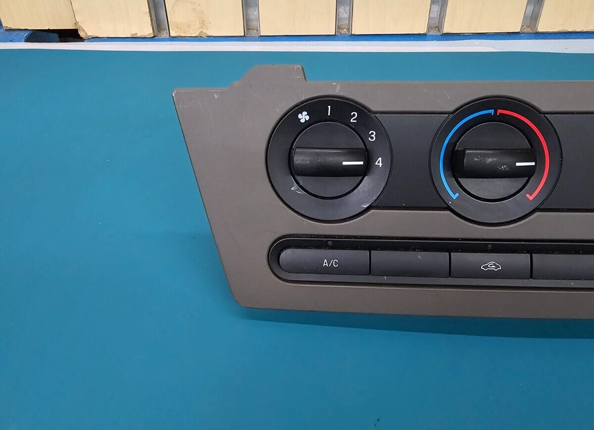 06-09 Ford Fusion Dash AC Heater Temperature Climate Control Air Conditioner OEM