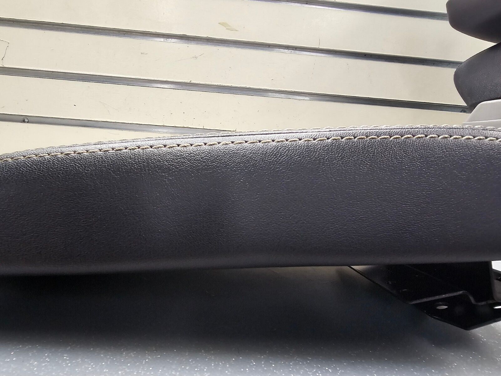10-12 Fusion Milan Front Center Console Lid Armrest Cover Top Pad Assembly Black