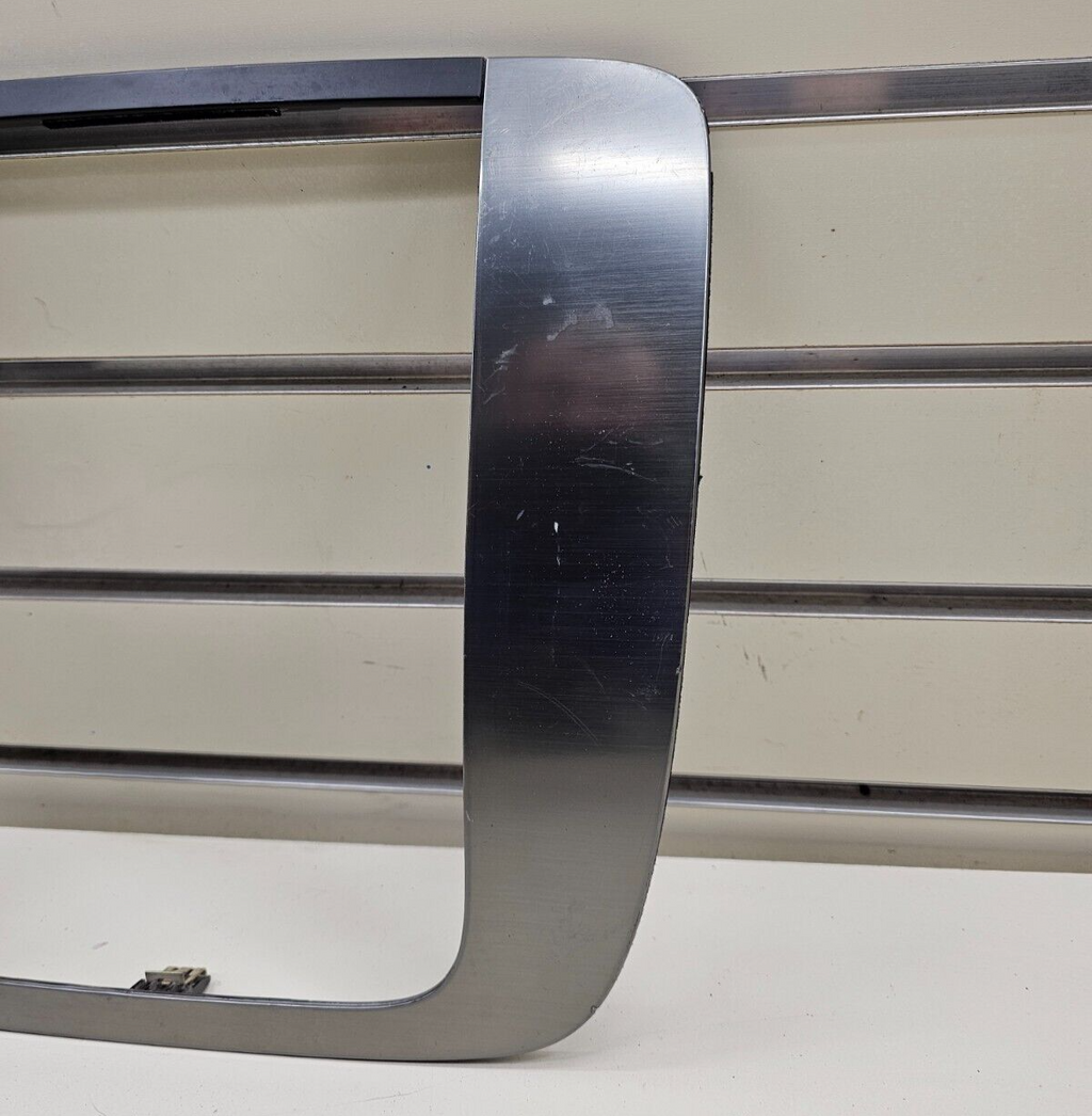 🔥07-13 SILVERADO TAHOE YUKON FRONT CENTER DASH RADIO BEZEL TRIM ASSEMBLY SILVER