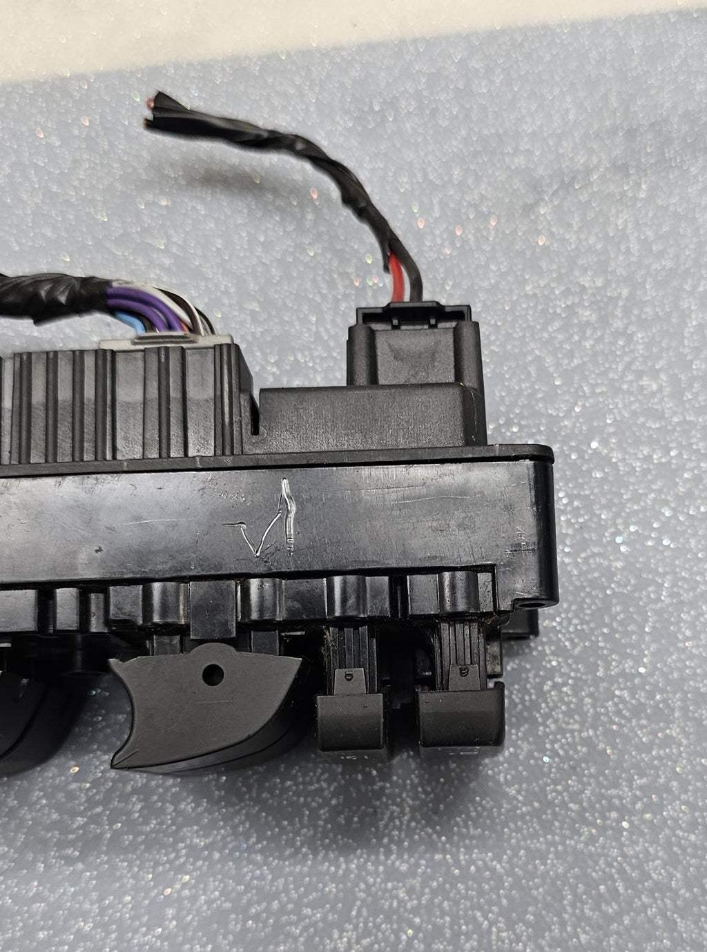 10-17 Buick Enclave Driver Left Door Master Power Window Control Switch Assembly