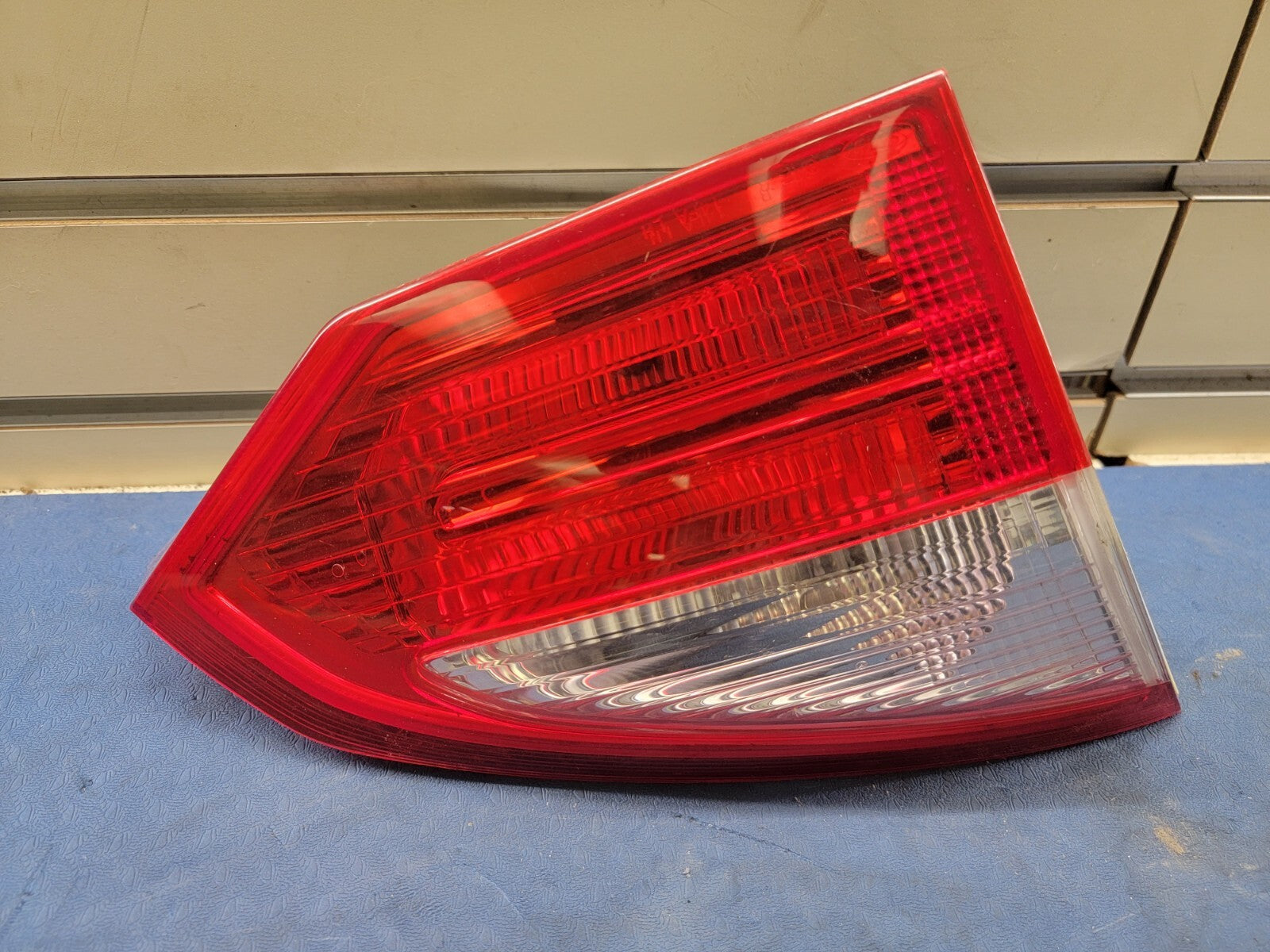 🔥2014-2019 Ford Fiesta Sedan LEFT DRIVER Side Inner Taillight Taillamp OEM