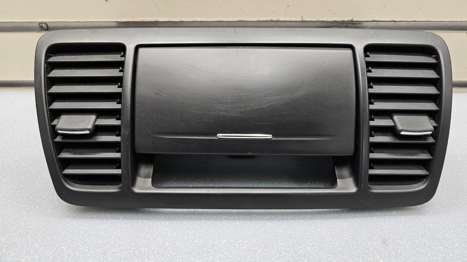 05-09 Subaru Legacy Outback Center Dash Trim Bezel Vents Clock Storage OEM B31