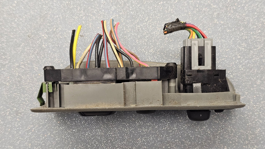 03-08 Ford  E150 E250 E350 Left Driver Door Mirror Window Power Lock Switch Gray