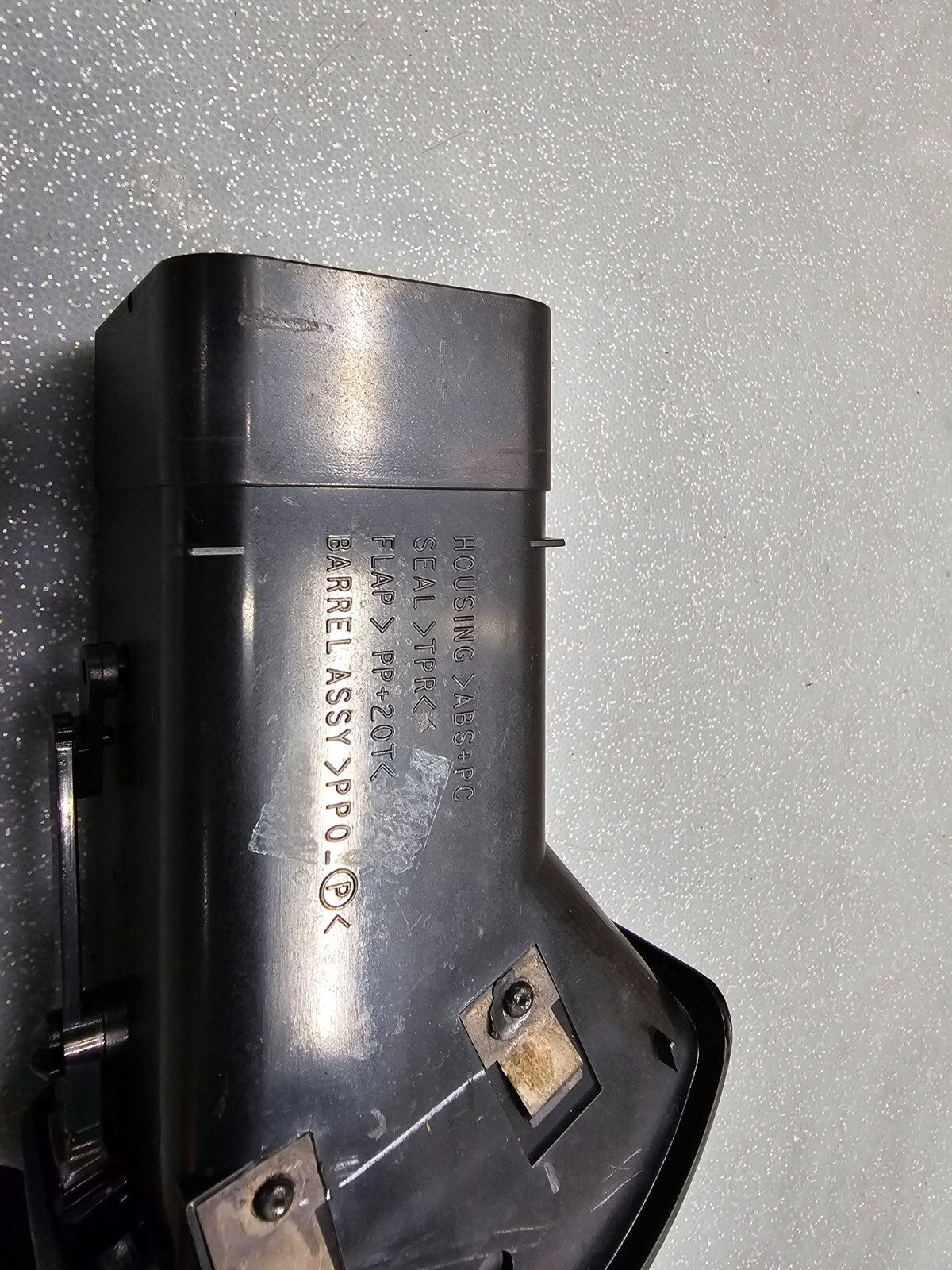99-04 Land Rover Discovery Left Driver Air Vent Heater Conditioner Filter Black