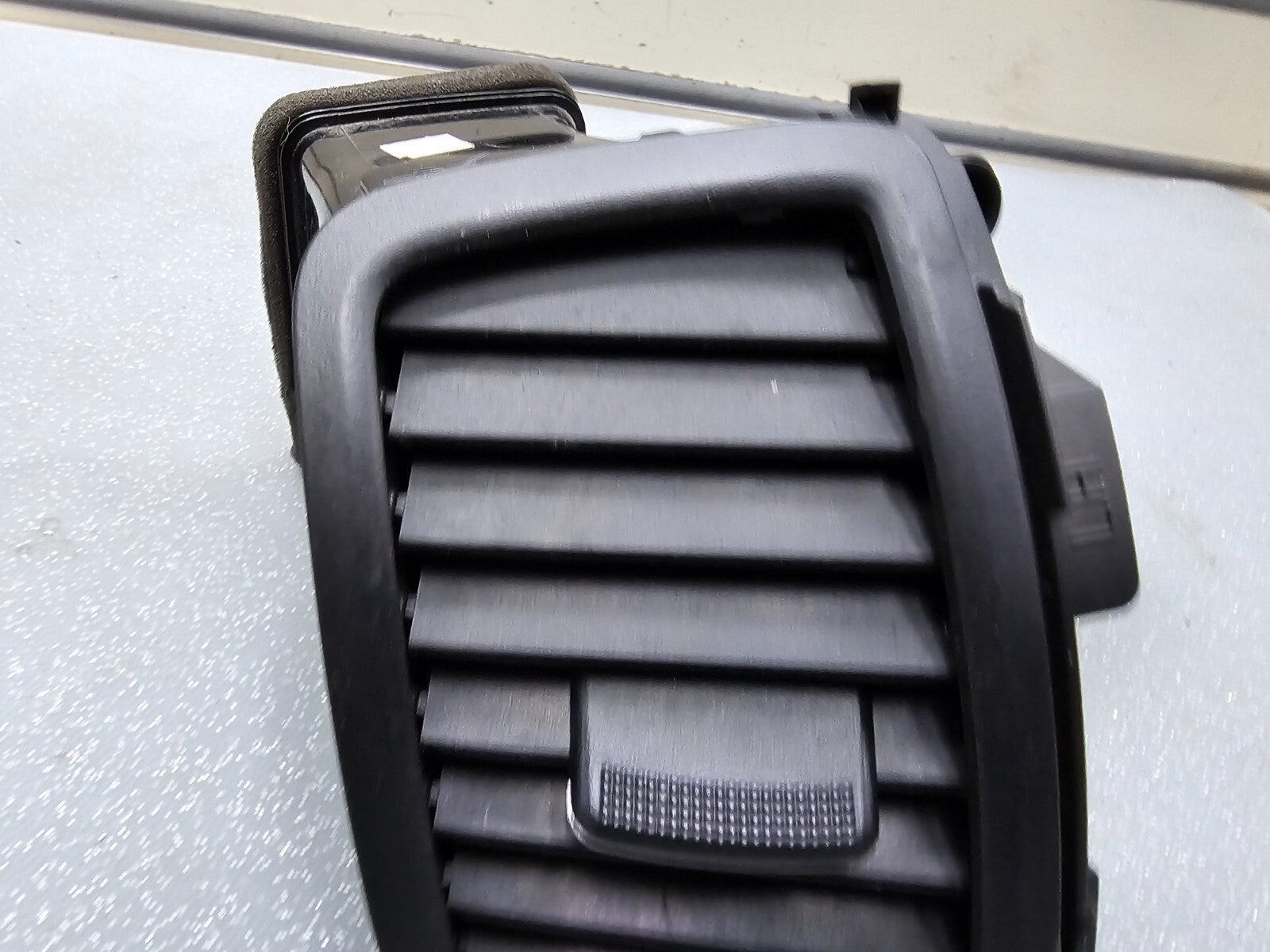 11-13 Kia Sorento Dash Left AC Heater Filter Air Vent Duct Assembly Grille Black