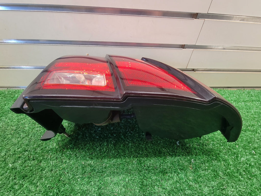 🔥1999-2004 FORD MUSTANG GT TAIL LIGHT Right Passenger Side Assembly Chrome OEM