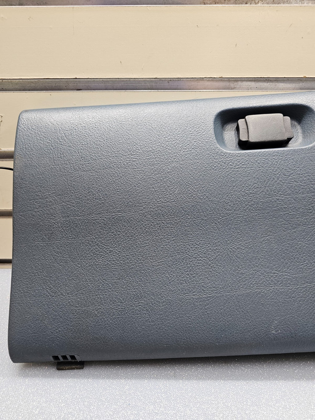 🔥1994-1997 Dodge RAM Dash GLOVE BOX Storage Compartment Door Assembly GRAY G20