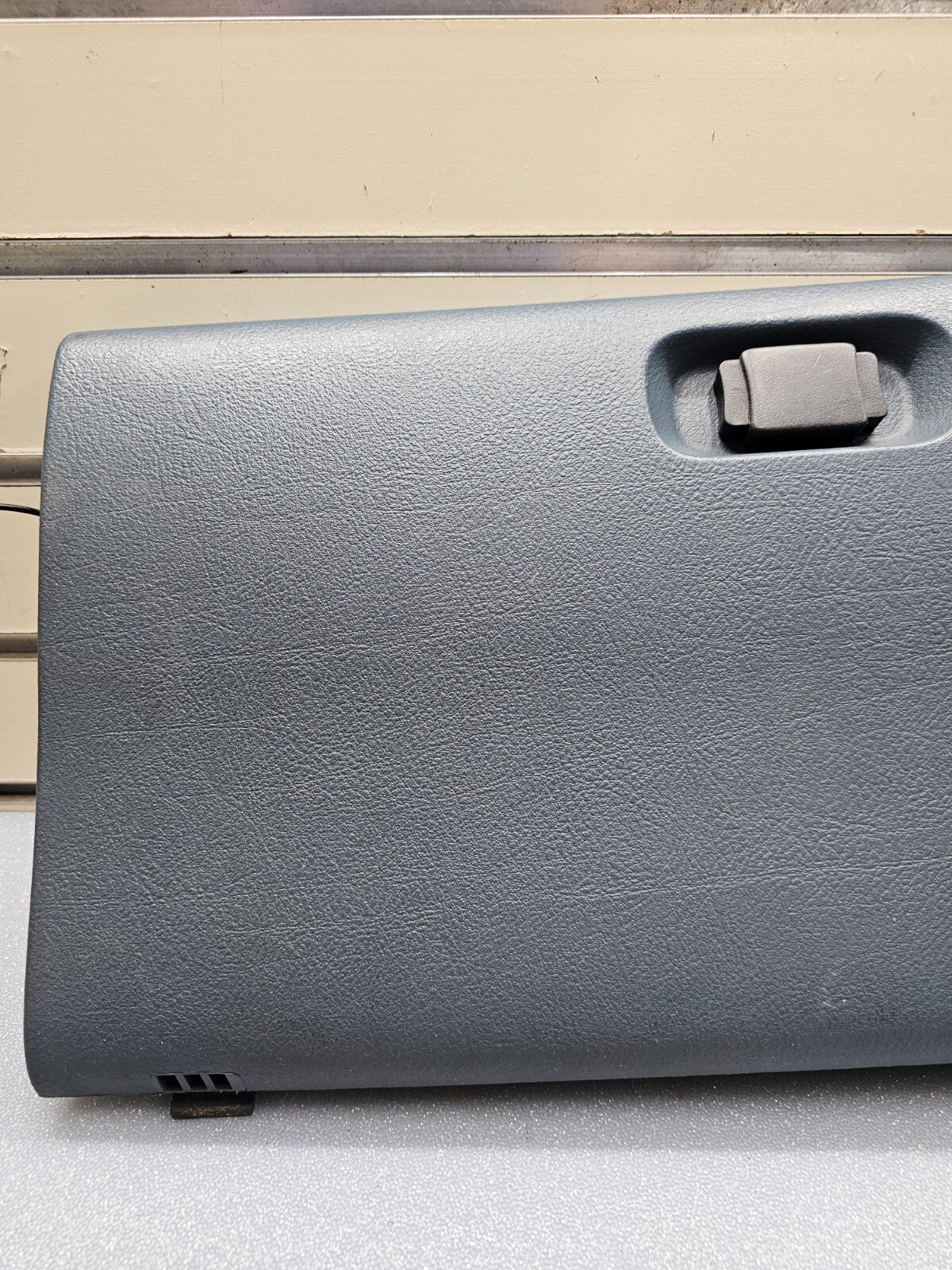 🔥1994-1997 Dodge RAM Dash GLOVE BOX Storage Compartment Door Assembly GRAY G20