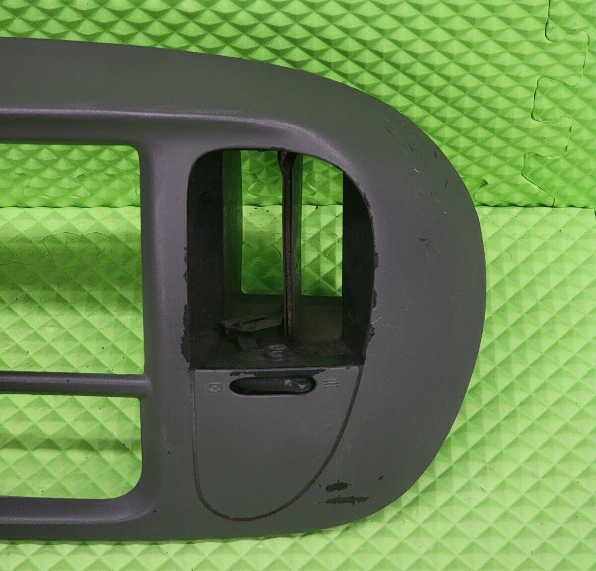 🔥1997-2003 Ford F150 Center Dash Radio Climate BEZEL Trim Panel Line Gray B1