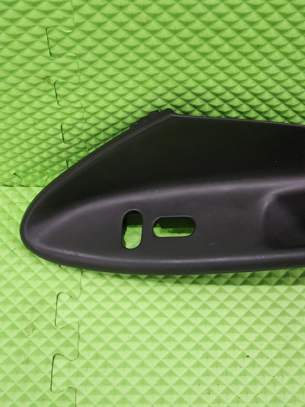 🔥94-04 Ford Mustang Front Right Passenger Door Window Switch Bezel OEM BLACK