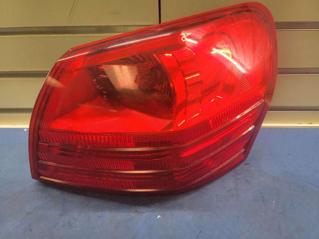 🔥2008-2013 Nissan Rogue Tail Light Lamp Right Passenger Side Assembly Chrome