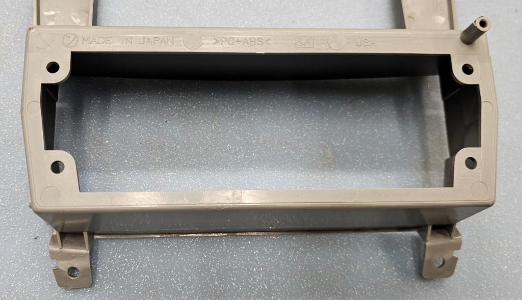 03-08 Subaru Forester Radio Trim Panel Climate Control Center Dash Bezel Silver