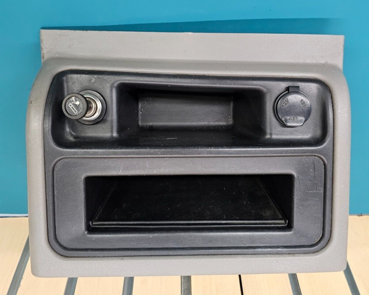 🔥03-06 SILVERADO SIERRA CENTER CONSOLE STORAGE BEZEL ASH TRAY LIGHT GRAY/BLACK