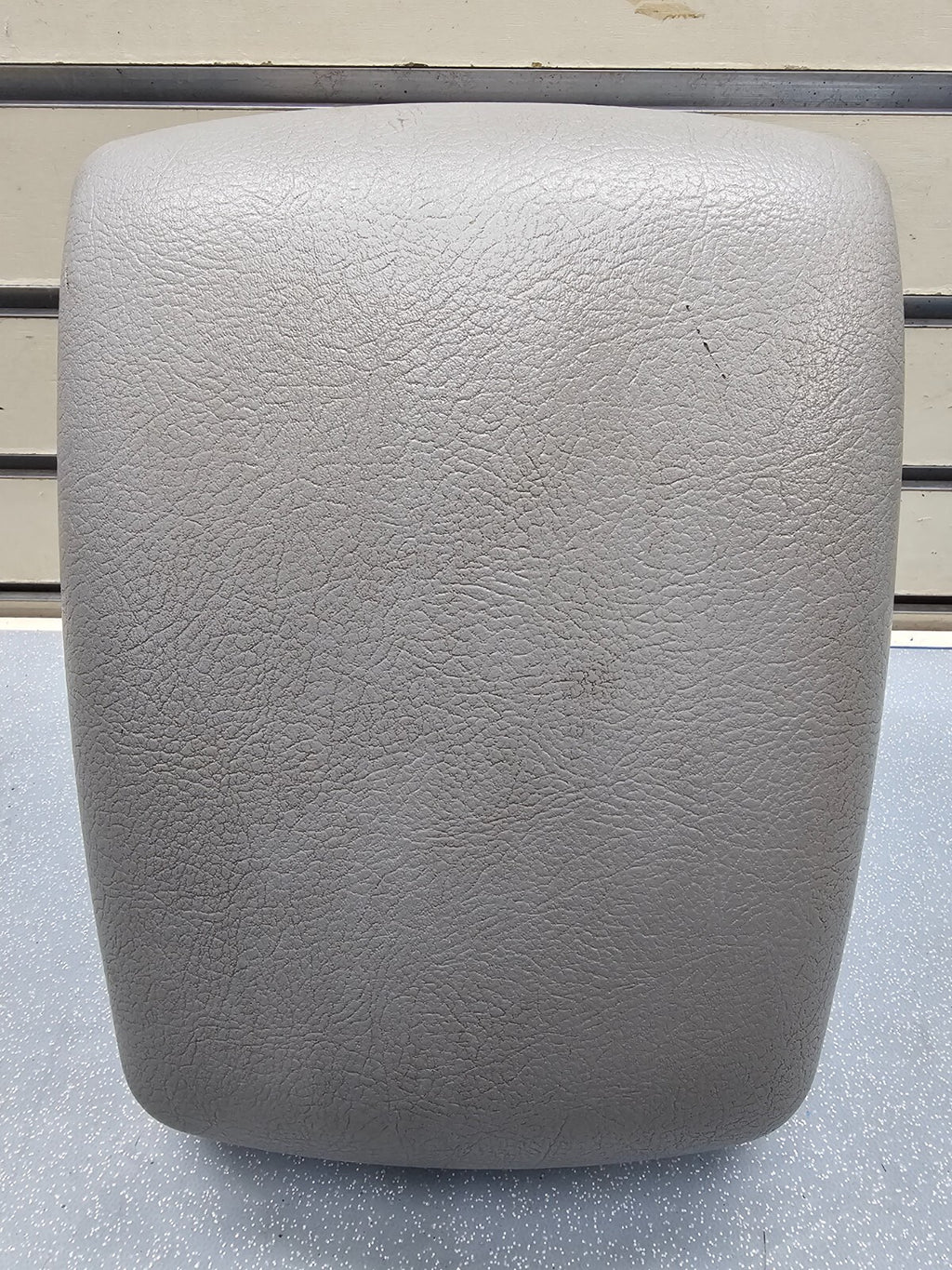 🔥04-09 Sorento Center Console Leather Armrest Lid Top Pad Storage Assembly Gray