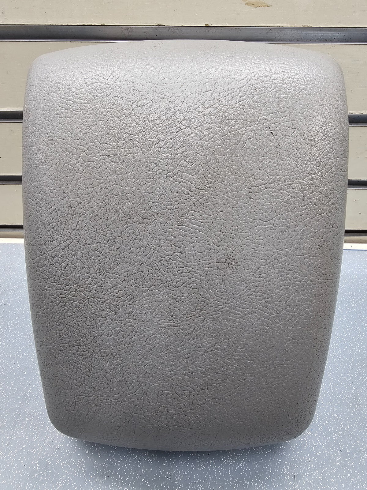 🔥04-09 Sorento Center Console Leather Armrest Lid Top Pad Storage Assembly Gray