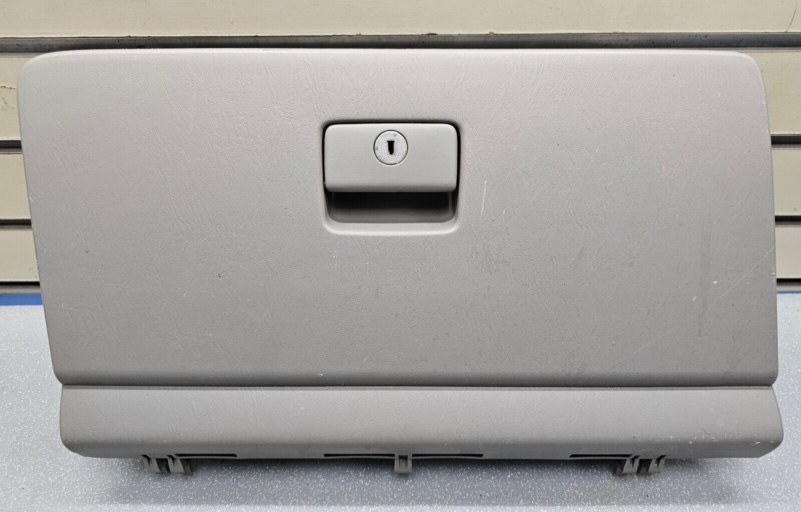 🔥02-06 CAMRY GLOVE BOX DASH STORAGE COMPARTMENT ASSEMBLY COVER TRIM HANDLE GRAY