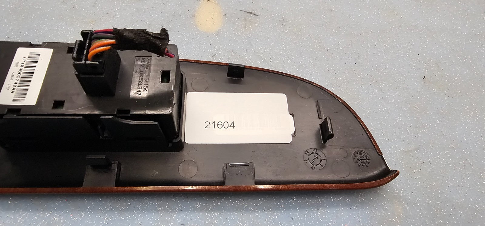 🔥05-10 JEEP Grand Cherokee Commander Right Passenger Power Window Switch Wood