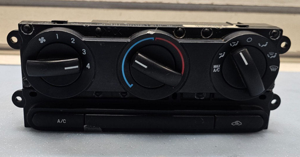 04-08 Ford F150 F250 Dash AC Heater Climate Control Temperature Conditioner OEM