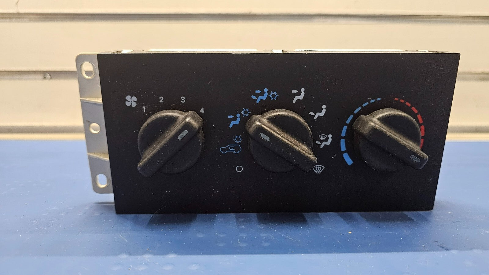 99-01 JEEP CHEROKEE DASH AC HEATER TEMPERATURE CLIMATE CONTROL UNIT CONDITIONER