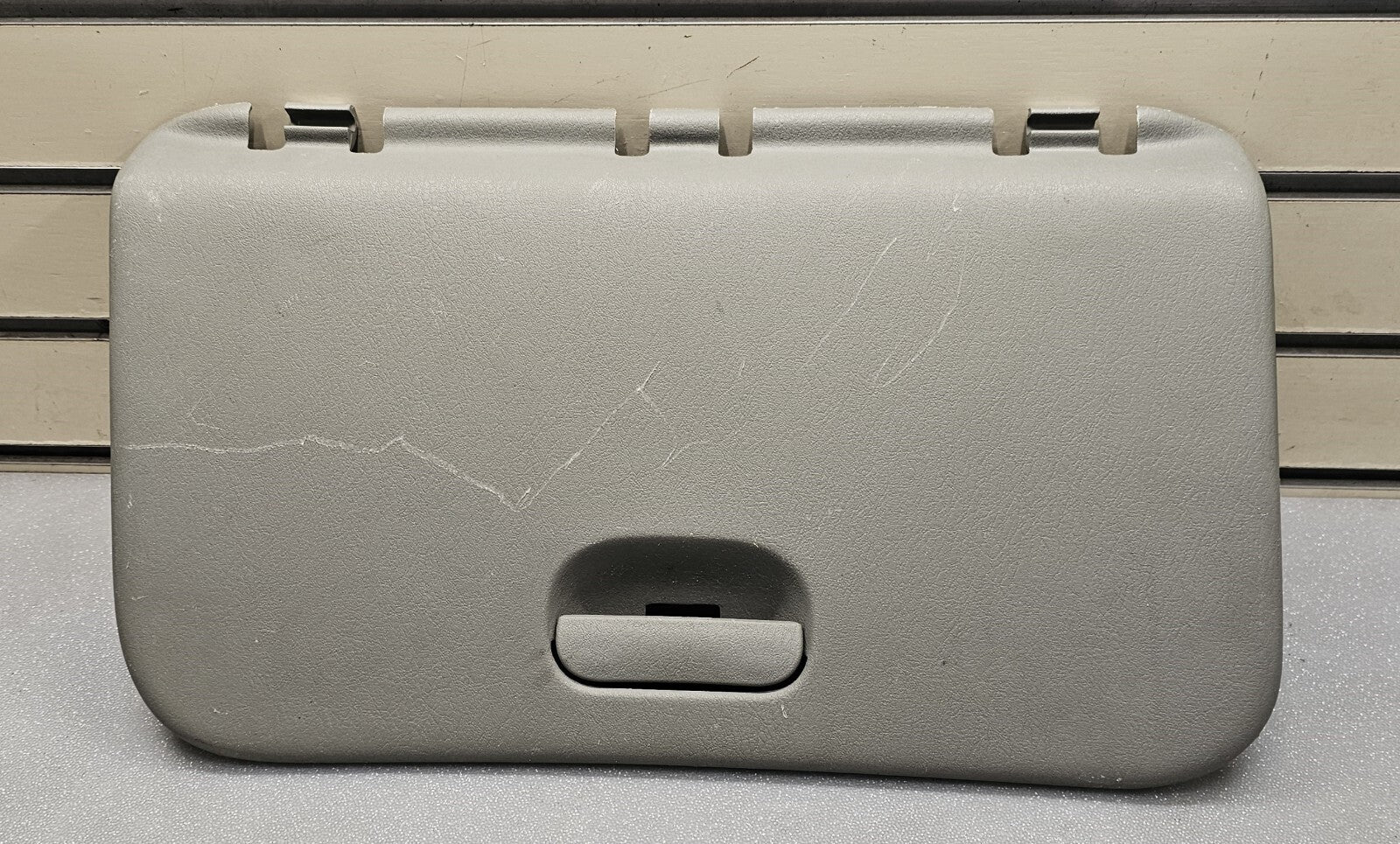 🔥96-00 Grand Caravan Dash Glove Box Storage Compartment Assembly Panel Gray