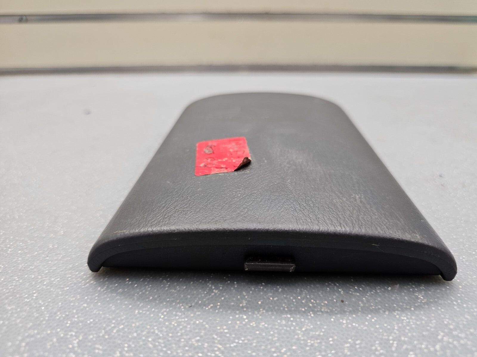 🔥02-04 Subaru Impreza Center Console Lid Armrest Top Pad Cover Assembly Black
