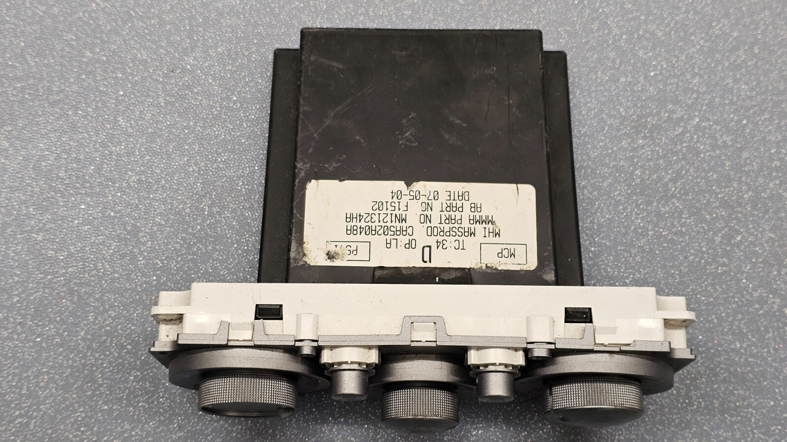 04-05 Mitsubishi Endeavor Dash AC Heater Climate Temperature Control Conditioner
