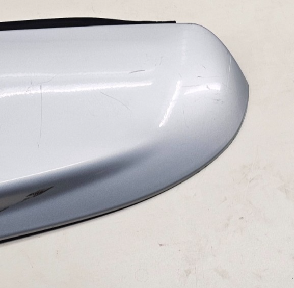 🔥2002-2009 Chevrolet Trailblazer Rear Hatch Spoiler Brake Light WHITE OEM SP2