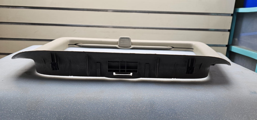🔥2006-2009 Jeep Commander Right Passenger Side Rear Window Trim Molding TAN OEM