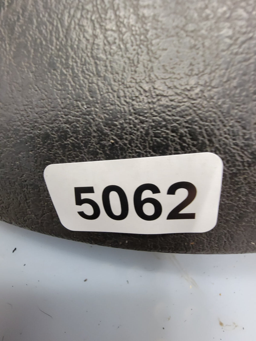 🔥2001-2007 Dodge Dakota/ Durango Center Console Lid Bracket Armrest Black