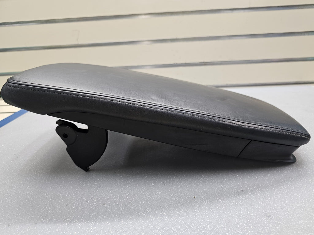 06-11 LEXUS GS350 GS450 CENTER CONSOLE ARMREST COVER LID LEATHER ASSEMBLY BLACK