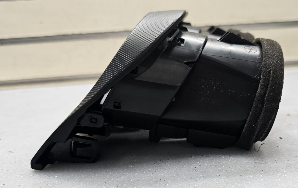 🔥07-12 Nissan ALTIMA Dash Center AIR VENTS w/Hazzard switch Assembly BLACK V10
