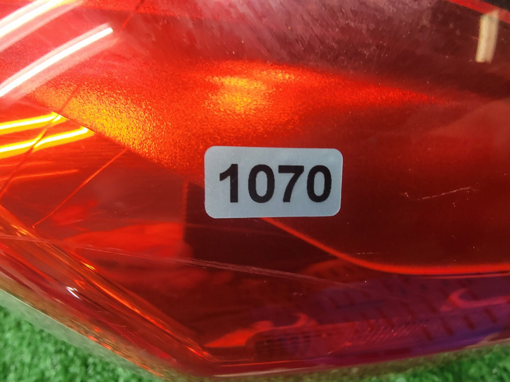 🔥09-11 Volkswagen Tiguan Right Passenger Tail Light Lamp Assembly Chrome OEM