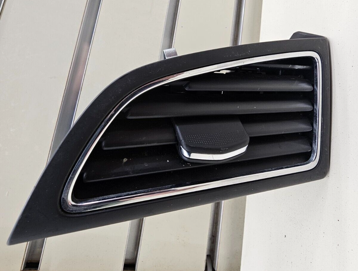 13-19 Lincoln MKT Dash Navigation Right Passenger Trim Air Vent Heater Black OEM