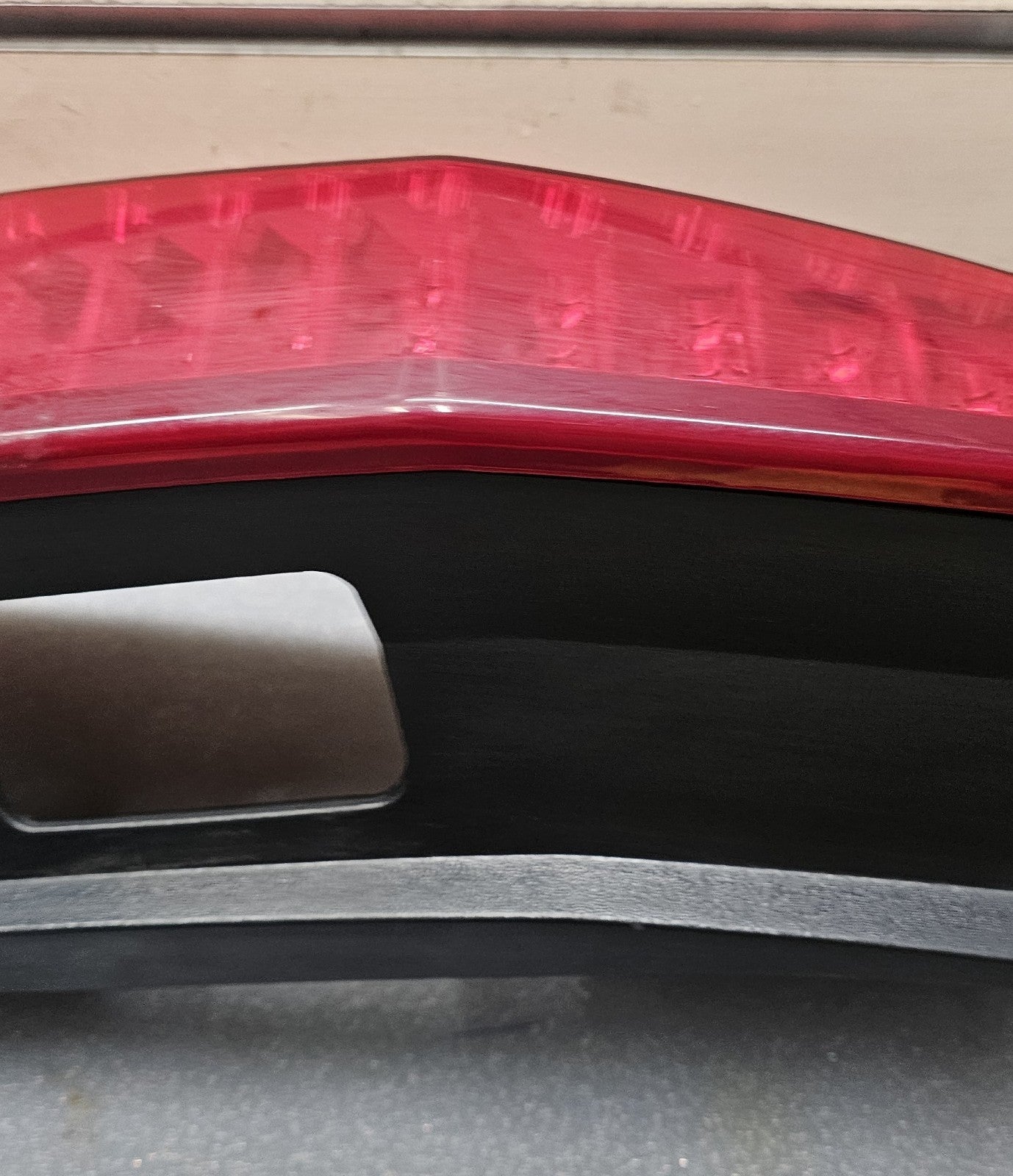 🔥04-09 CADILLAC SRX LEFT DRIVER MASTER REAR BRAKE TAIL STOP LIGHT LAMP ASSEMBLY