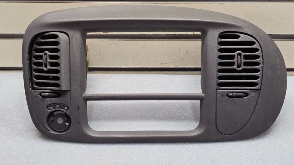 🔥97-03 Ford F150 Center Dash AM FM Radio Climate Trim Stereo BEZEL Panel Gray