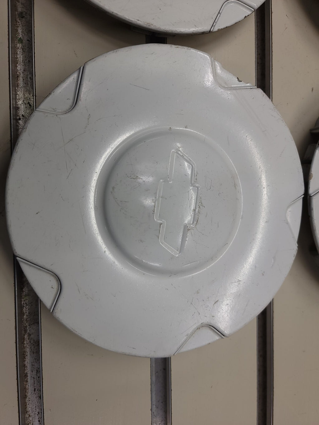 🔥 2002 - 2006 CHEVY TRAILBLAZER 5 SPOKE 16" WHEEL center cap hub caps white