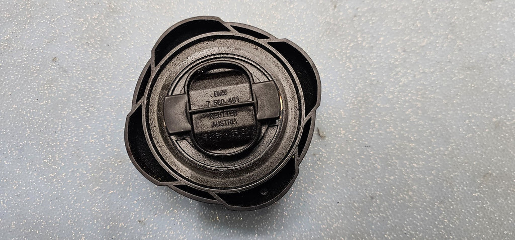 🔥90-10 BMW E36 E46 328 E39 528 E53 X5 Engine Oil Filler Cap Lid Castrol Black
