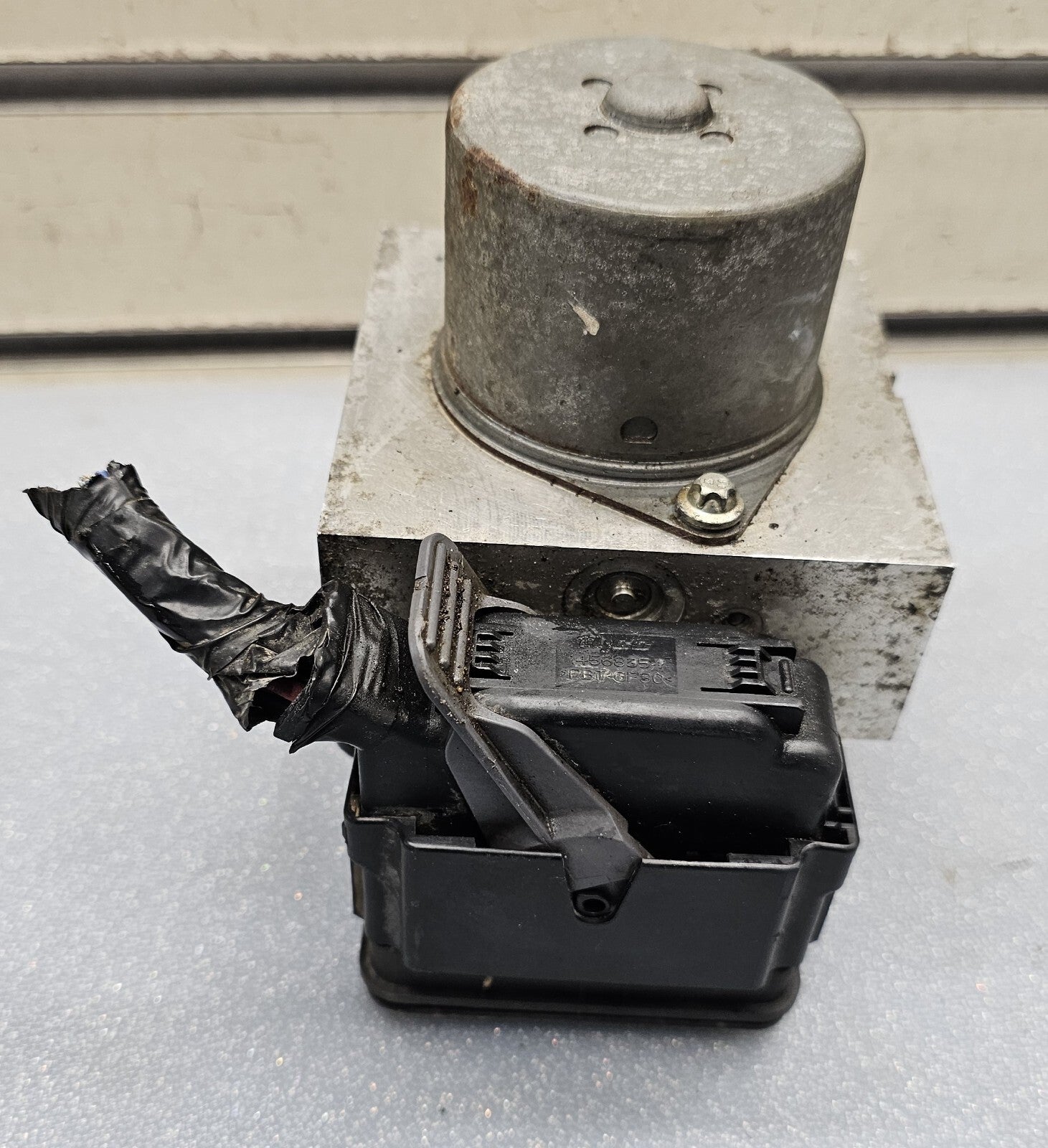 08-09 FORD EDGE ABS ANTI-LOCK POWER BRAKE PUMP ACTUATOR MODULE MOTOR ASSEMBLY