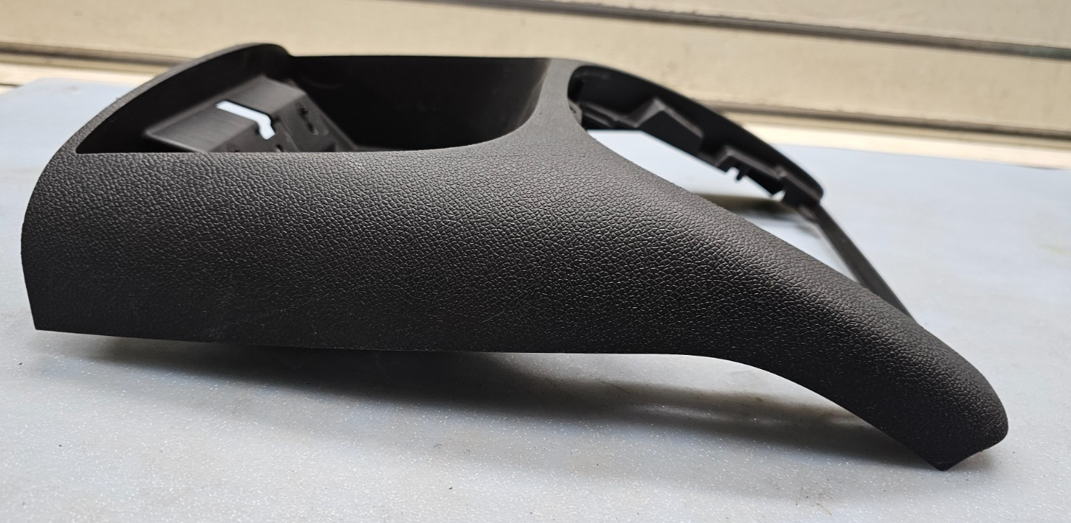 🔥07-13 Yukon Tahoe Suburban Rear Center Console Bezel Trim Panel Black