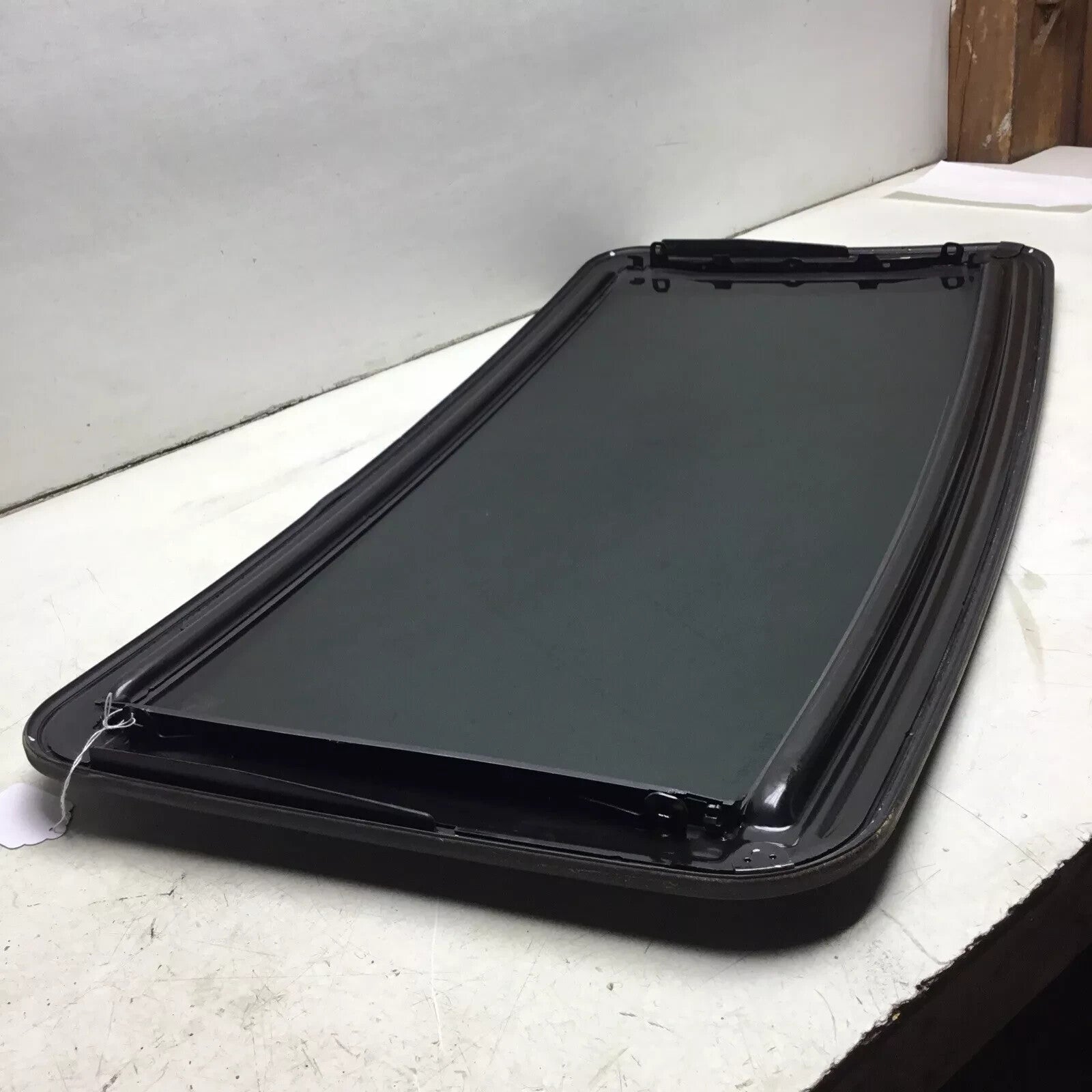 04-10 Toyota Sienna Tundra 08-09 Sequoia Sunroof Sun Moon Roof Glass
