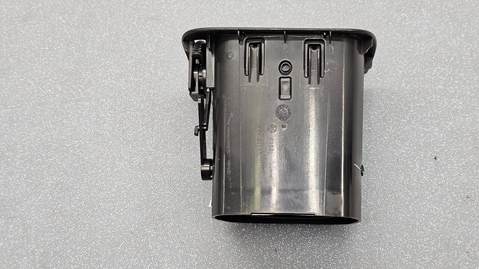🔥01-07 Grand Caravan Chrysler Town Country Dash Left Driver Air Vent Black