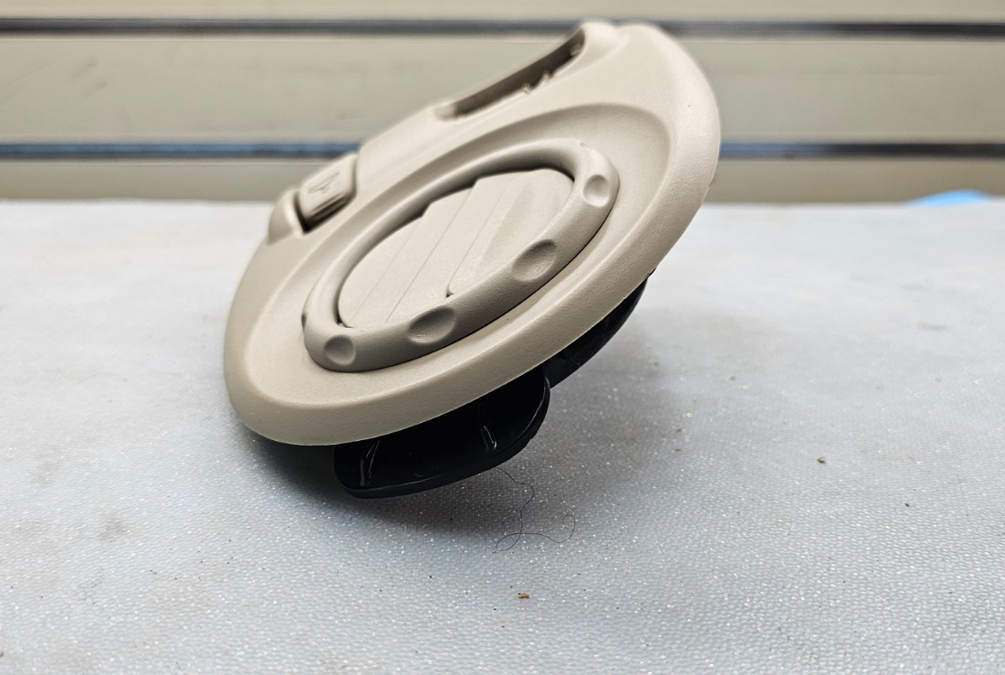 🔥2000-2008 Chrysler Grand Voyager IV Front seat light TAN OEM