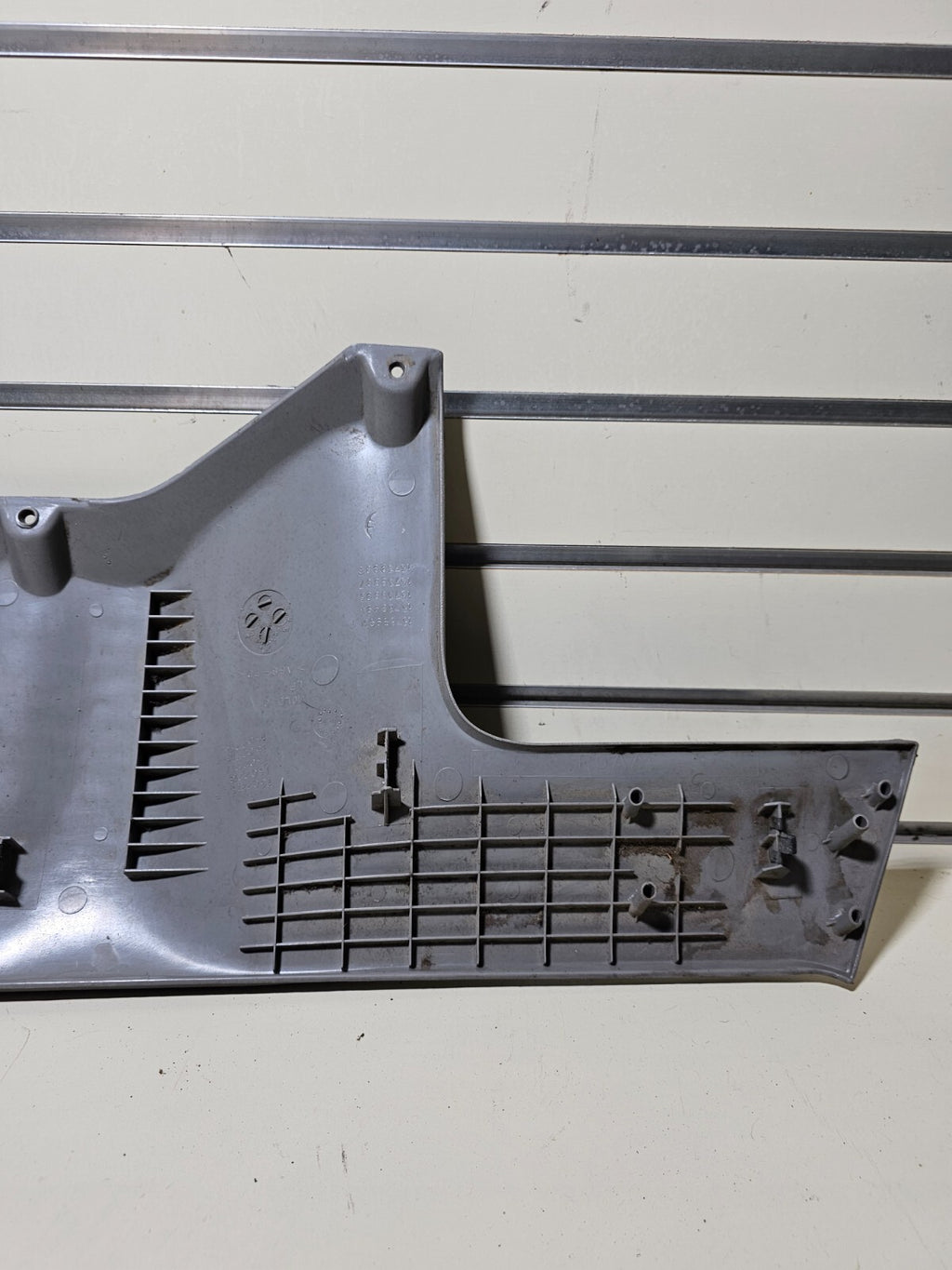 🔥95-99 CHEVY GMC TRUCK CK INSTRUMENT PANEL DASH KNEE BOLSTER PANEL GRAY OEM
